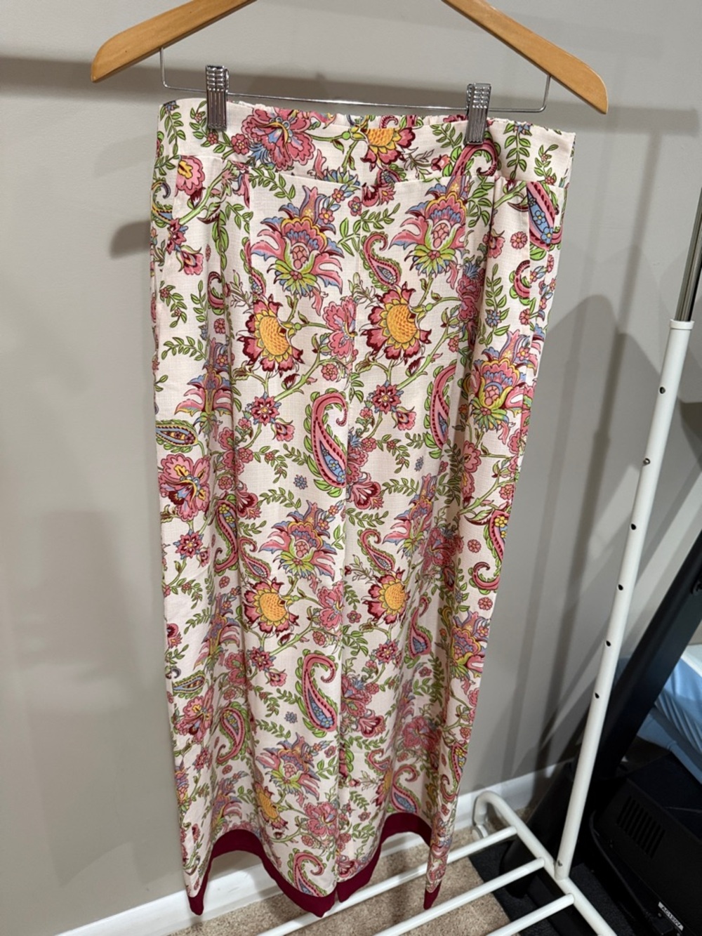 Floral Paisley Wide-Leg Pants in Pink & Cream